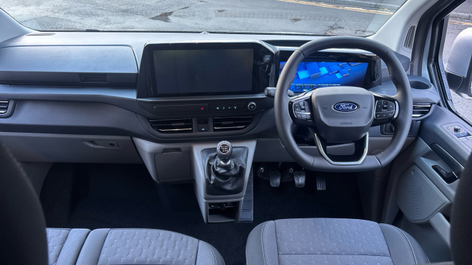 Ford Transit Custom 320 L1 Diesel Fwd 2.0 EcoBlue 150ps H1 Double Cab Van Limited - Image 18